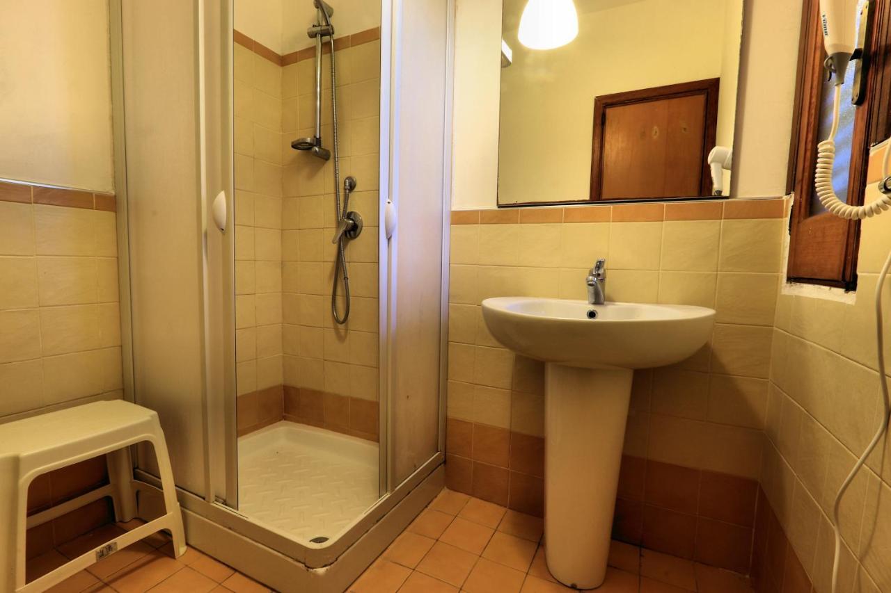 Testa Di Monaco - Basic Beach Accommodations Capo dʼOrlando Extérieur photo
