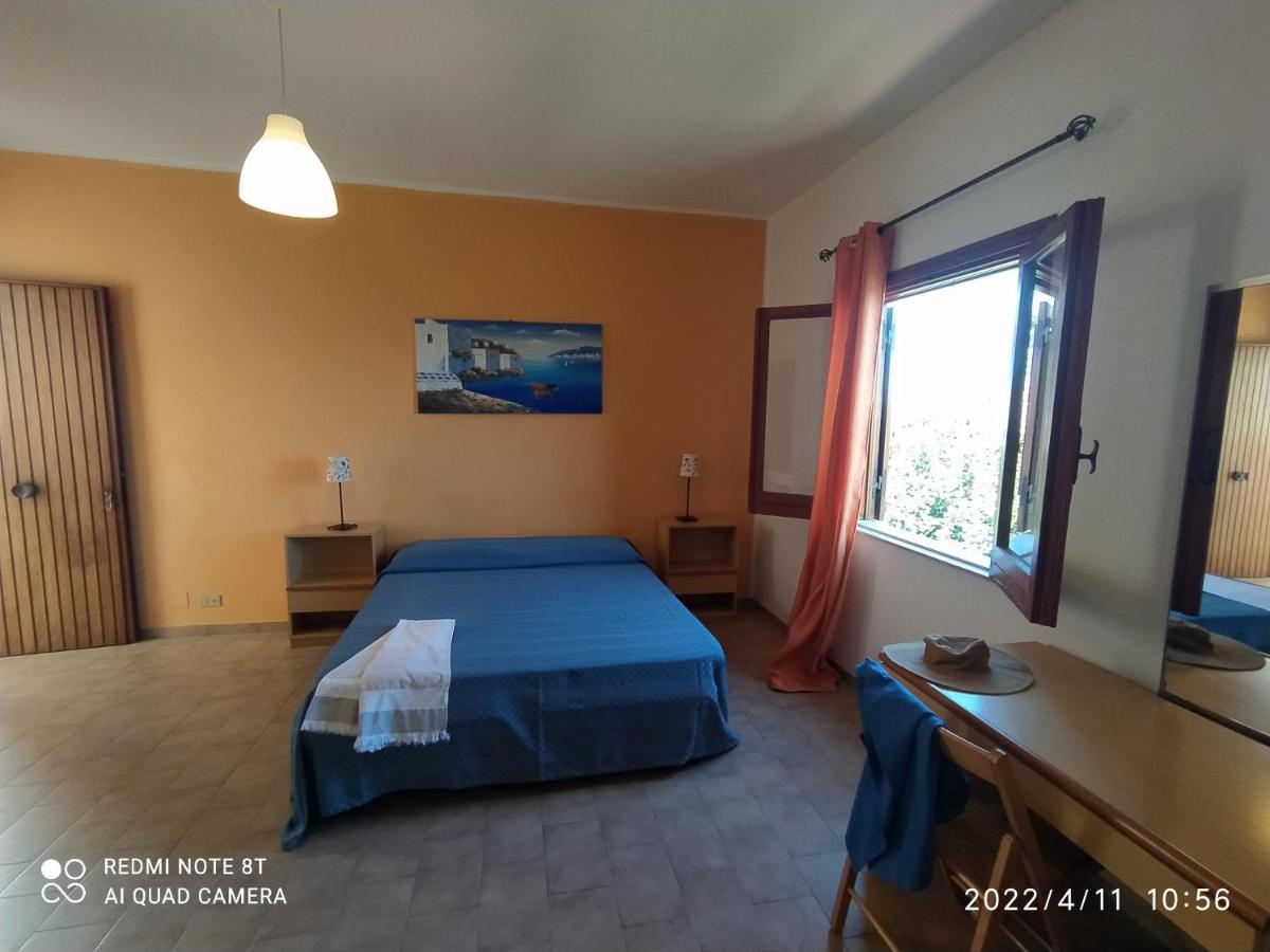 Testa Di Monaco - Basic Beach Accommodations Capo dʼOrlando Extérieur photo