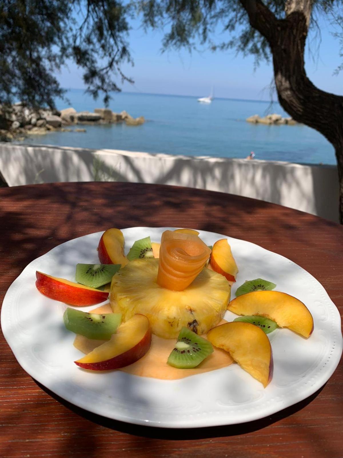 Testa Di Monaco - Basic Beach Accommodations Capo dʼOrlando Extérieur photo